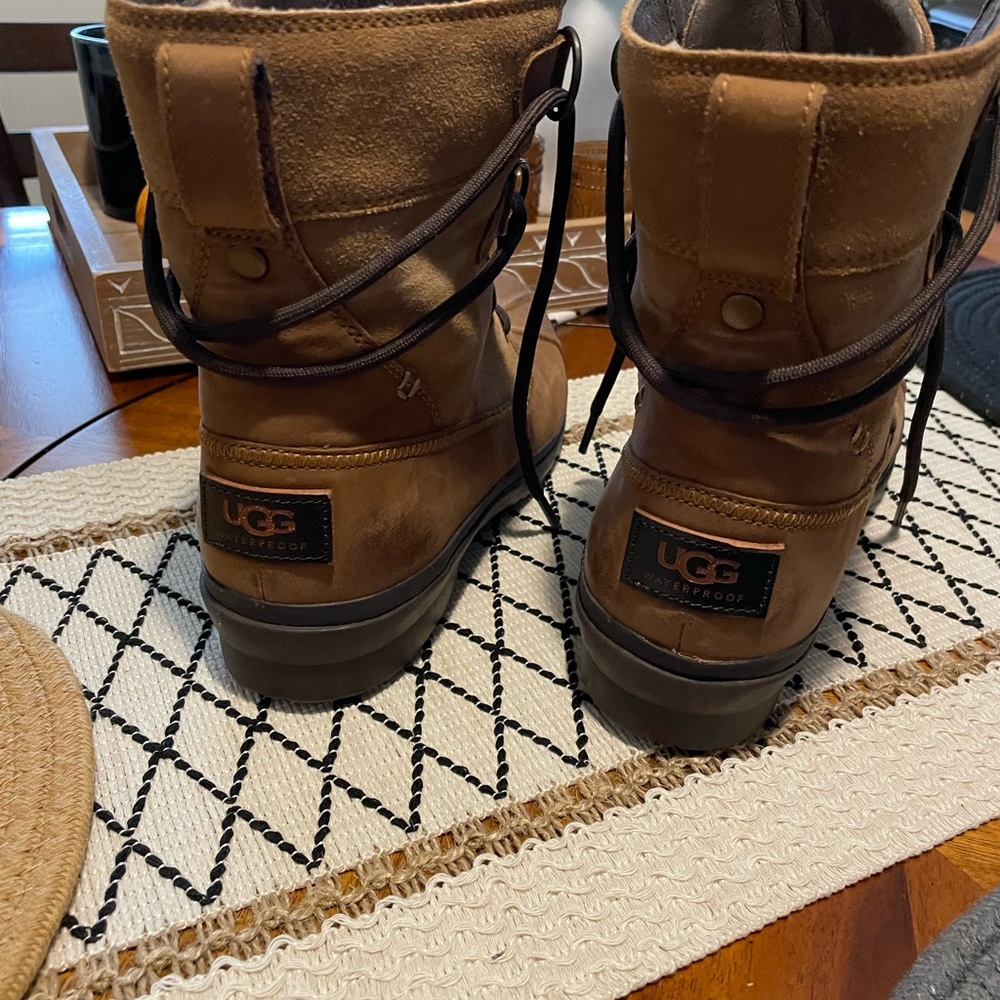 COPY - Women Ugg waterproof boots - Picture 2 of 2
